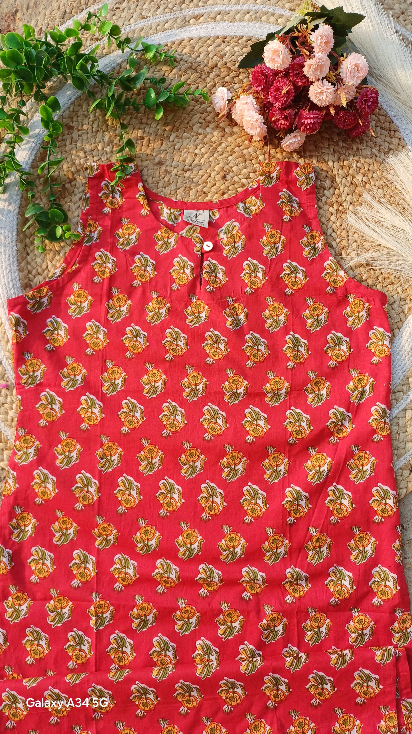 Ragini - Long Sleeveless Kurti