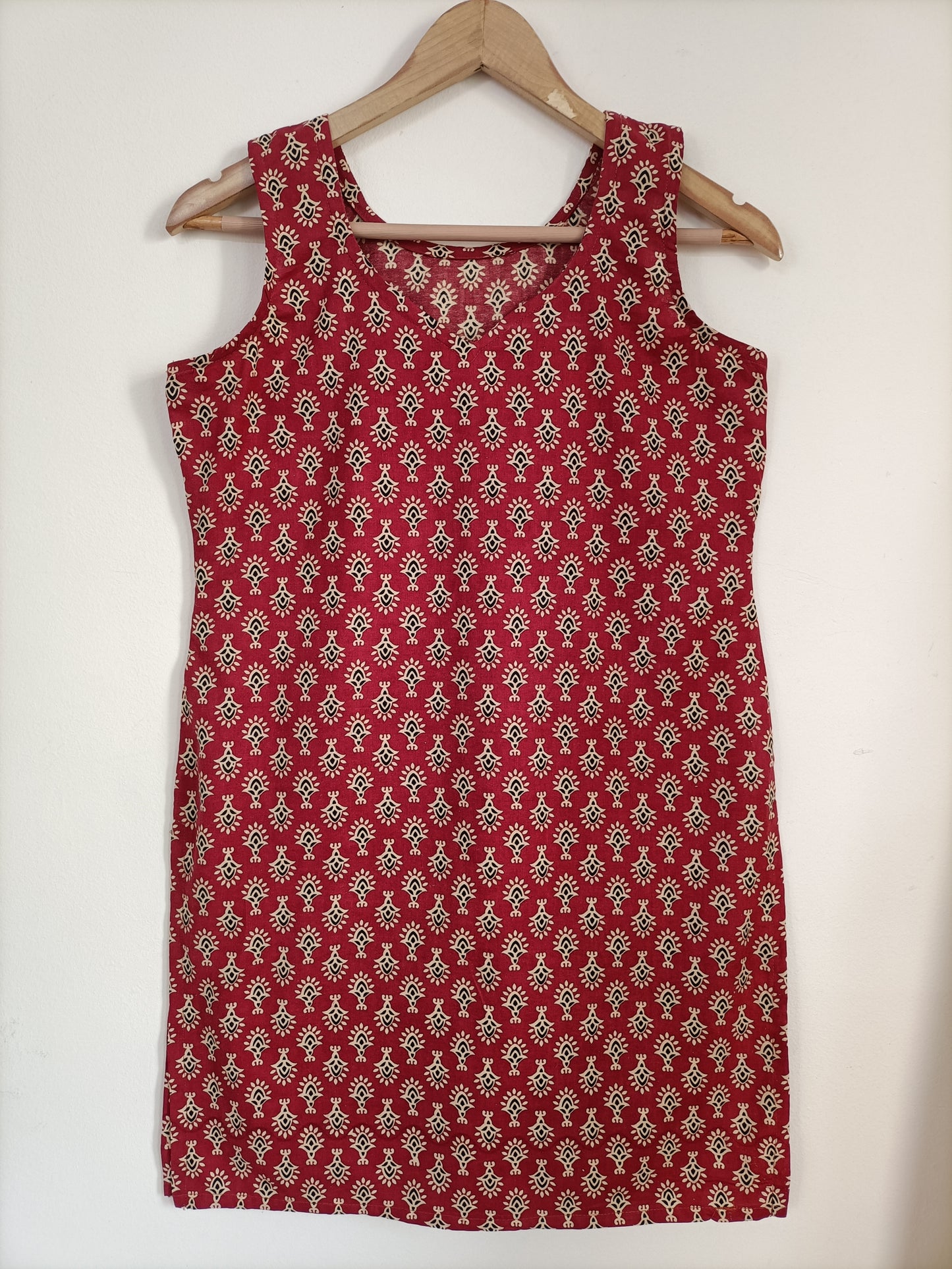 Aria Sleeveless Kurti