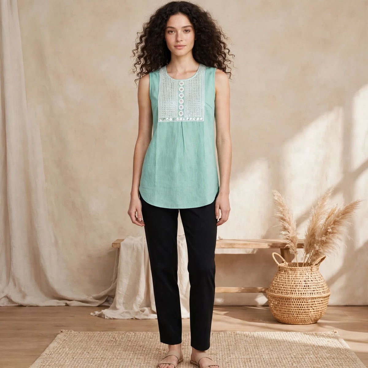 Sea foam Yoke short Top