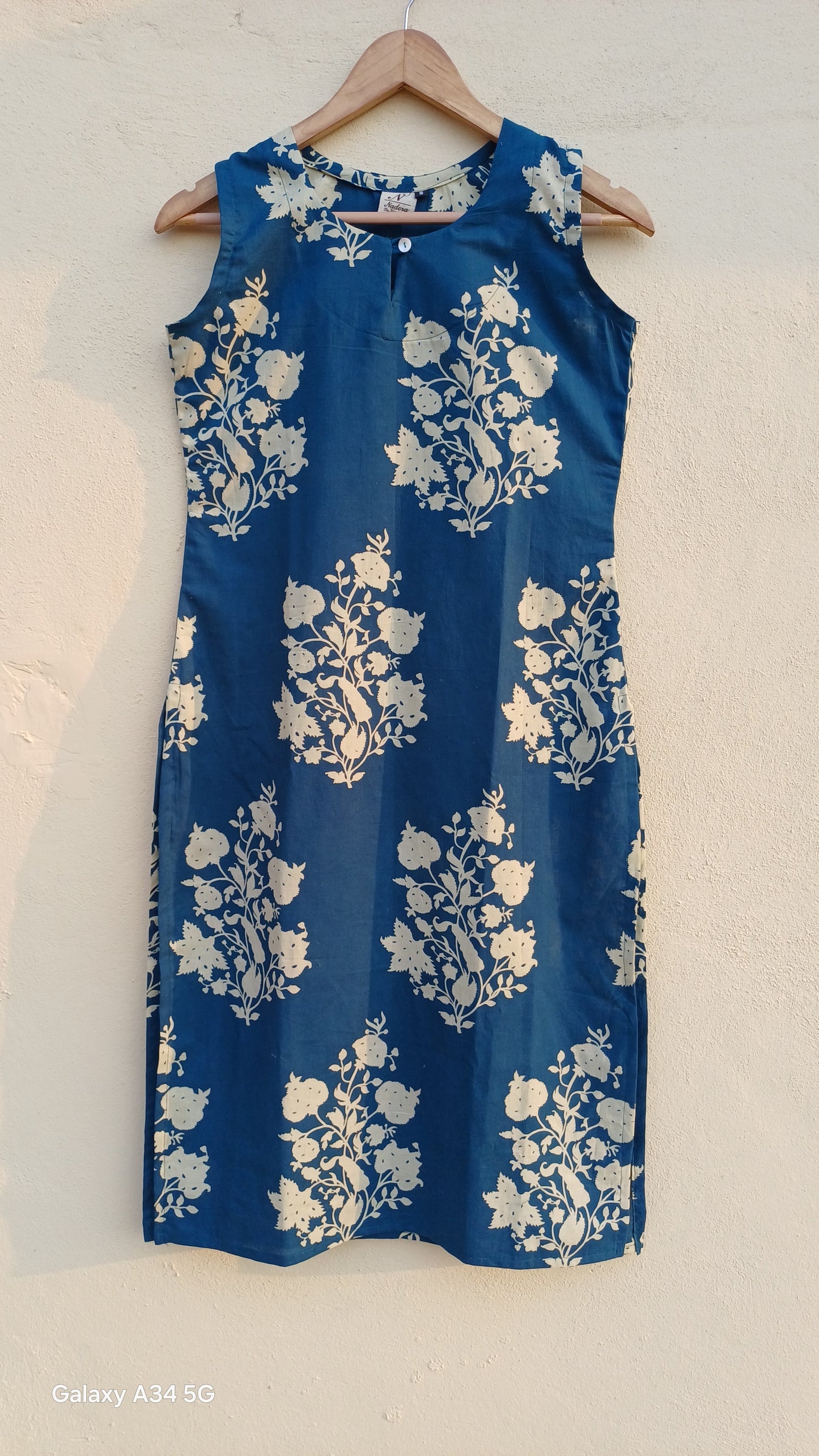 "Megha" Long Sleevesless Kurti
