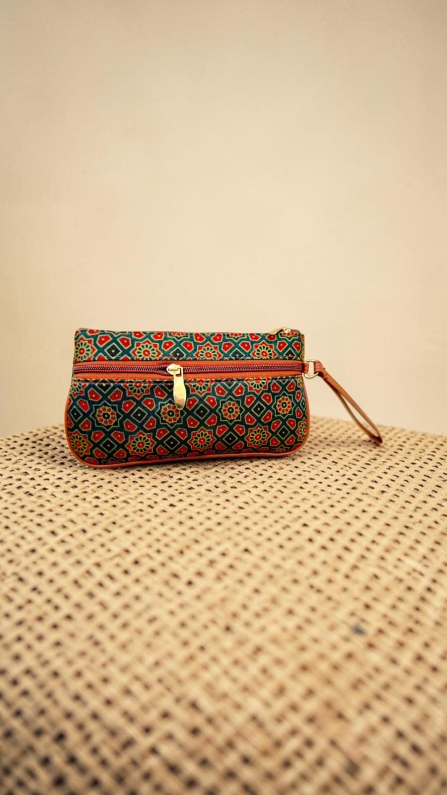 Mashroo clutch