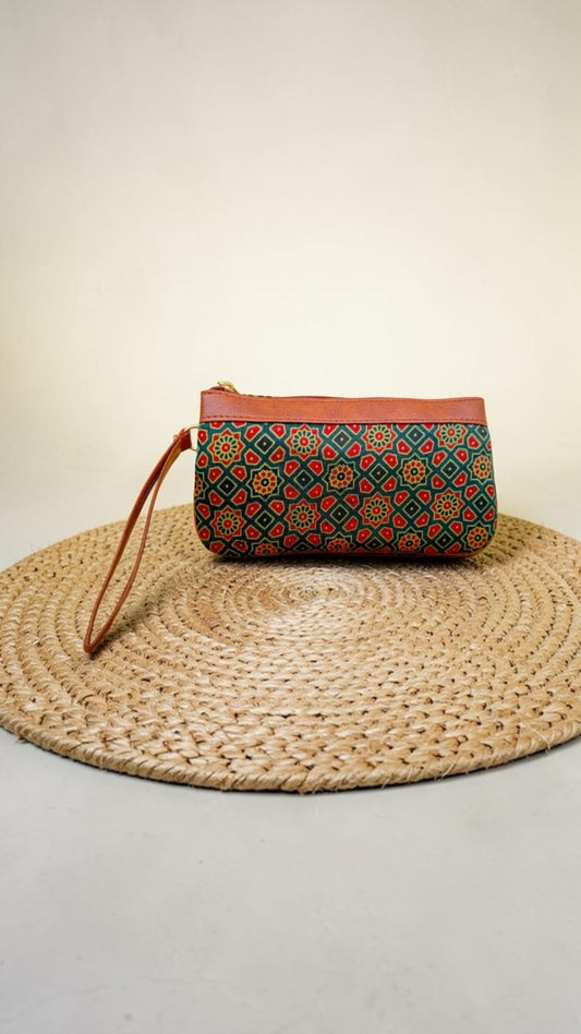 Mashroo clutch