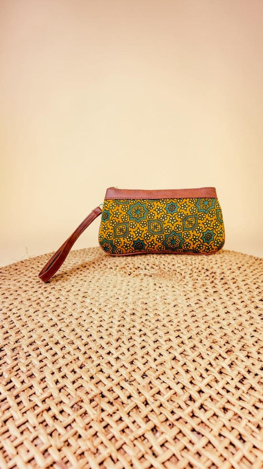 Mashroo clutch